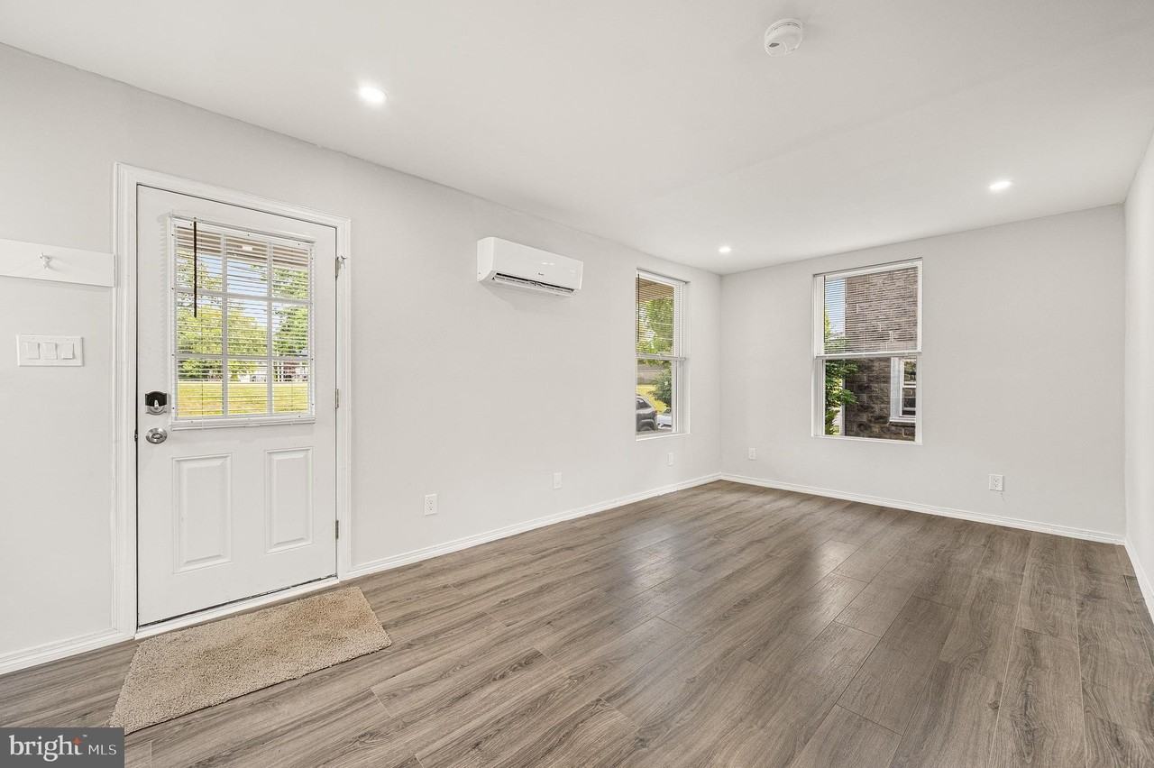 30 Keystone Ave - Photo 5 of 25