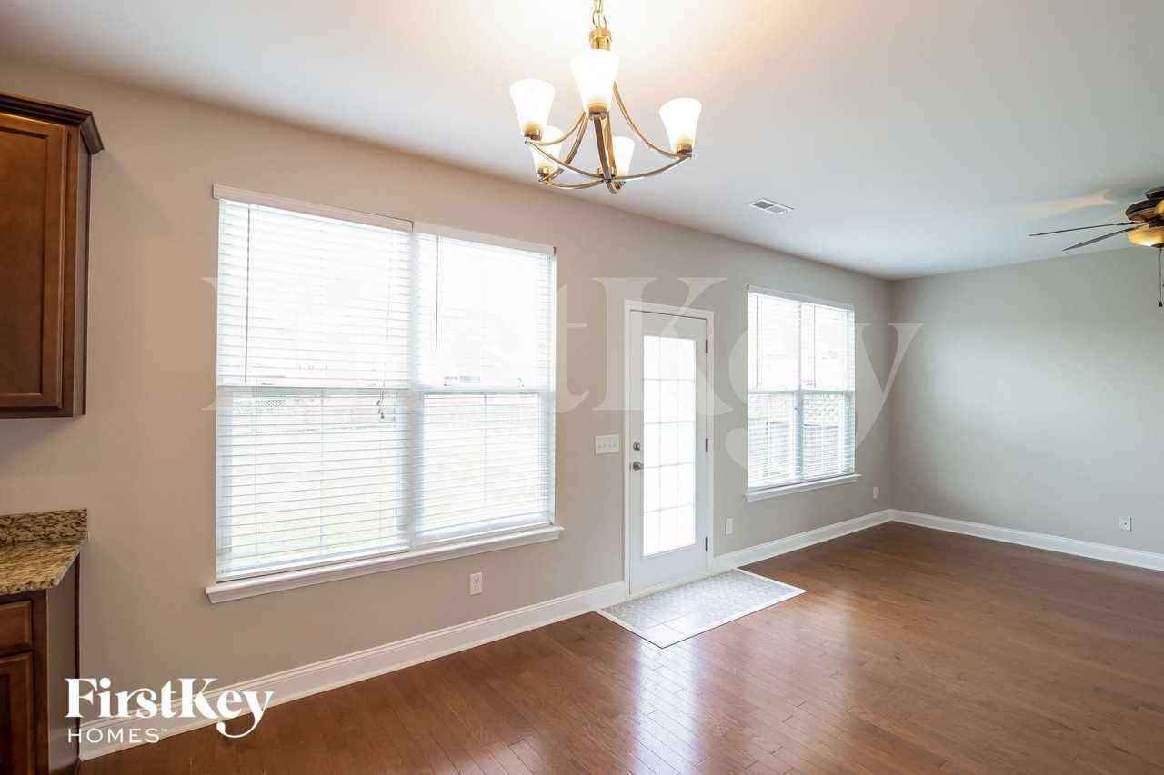 131 Woodbrook Way - Photo 5 of 15