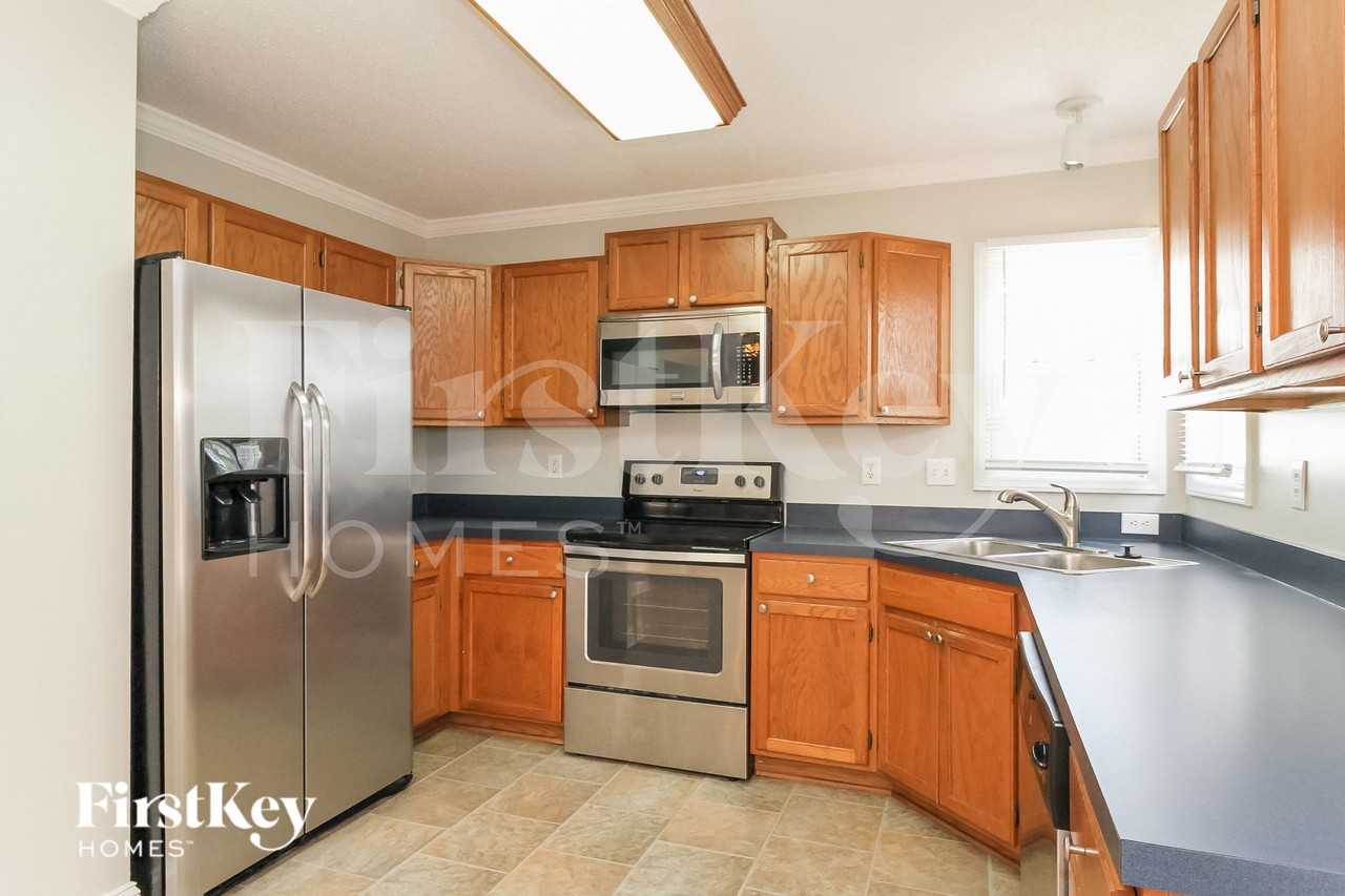 4810 Manteo Ln - Photo 5 of 15