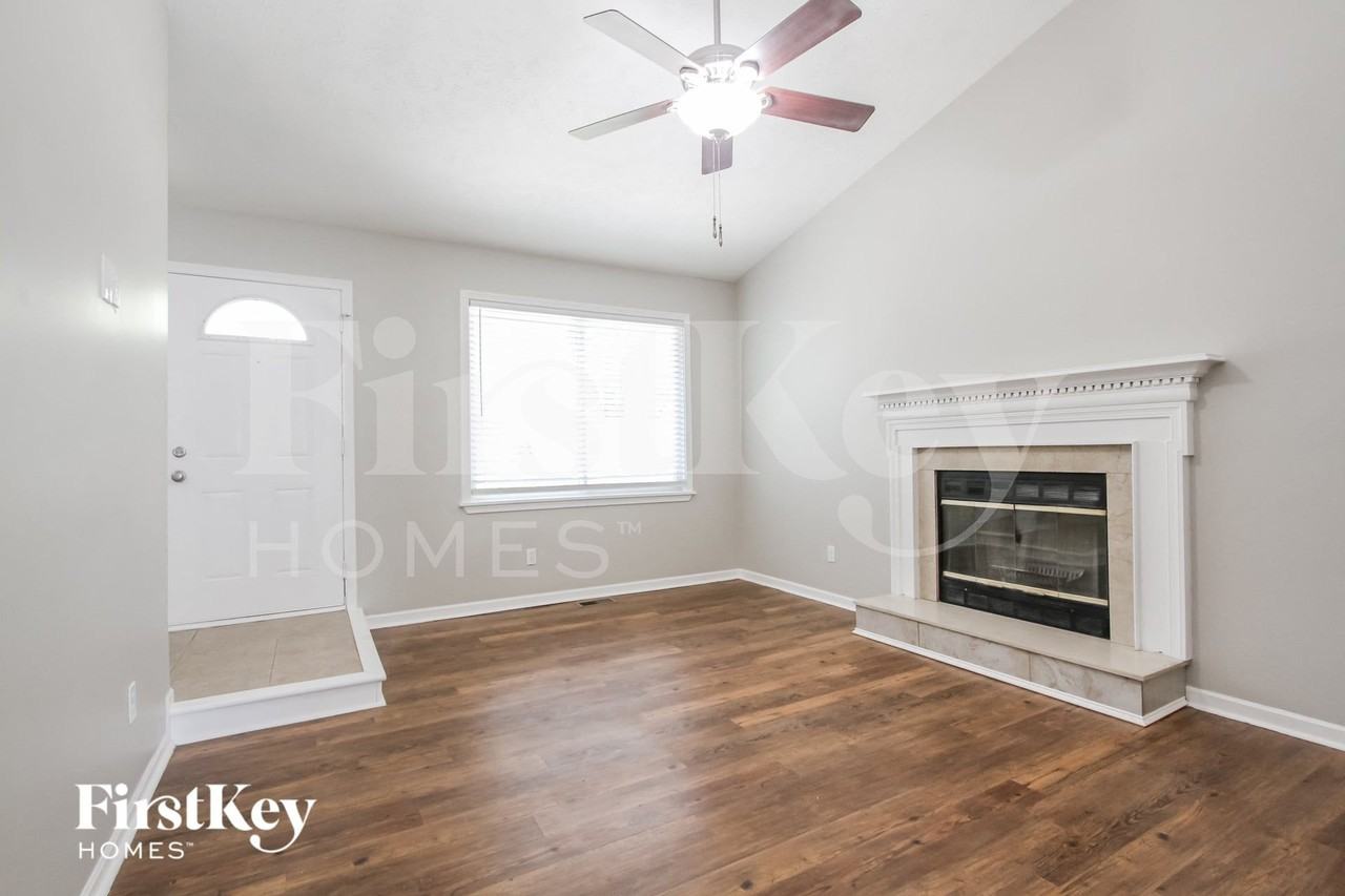 6919 Bannock Ct - Photo 4 of 15
