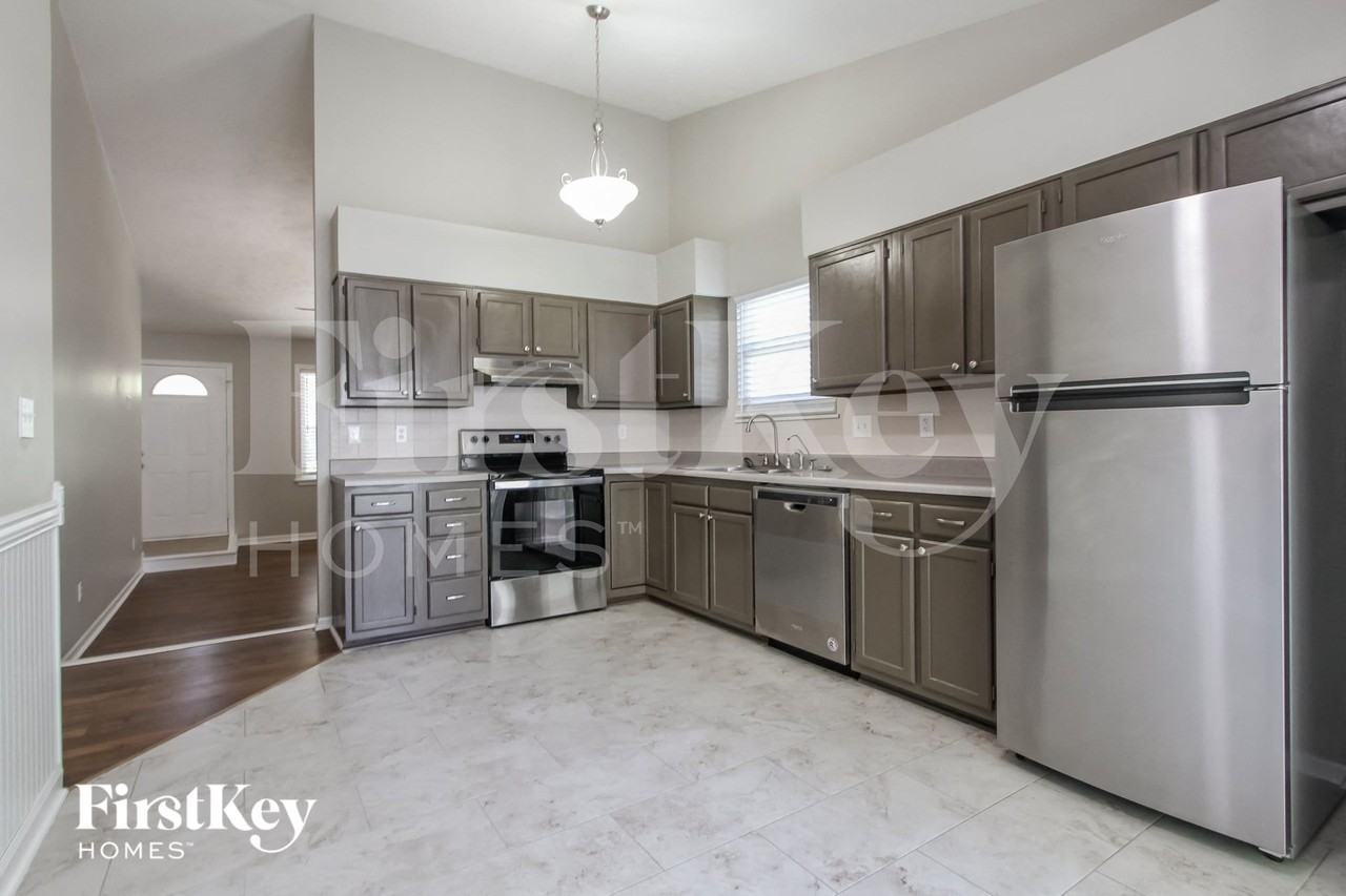 6919 Bannock Ct - Photo 6 of 15