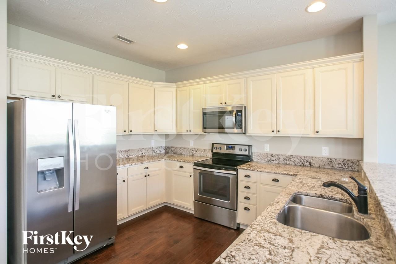 5788 Waterstone Way - Photo 6 of 15