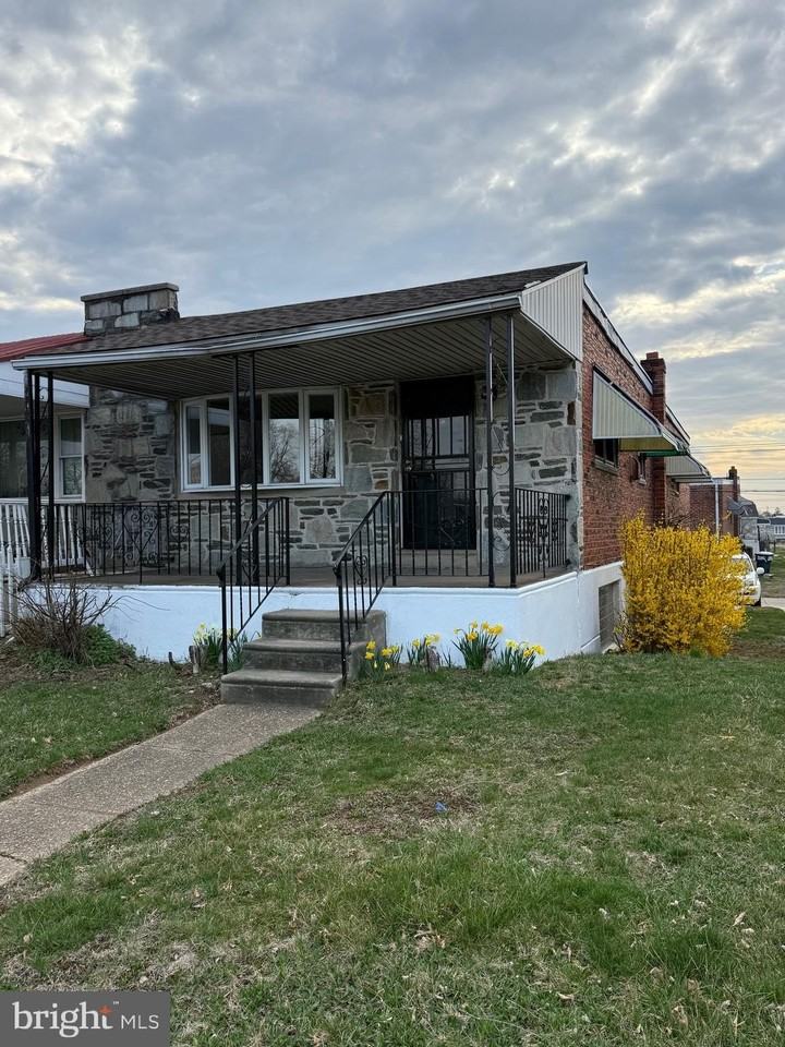 8835 Roosevelt Blvd - Photo 2 of 29