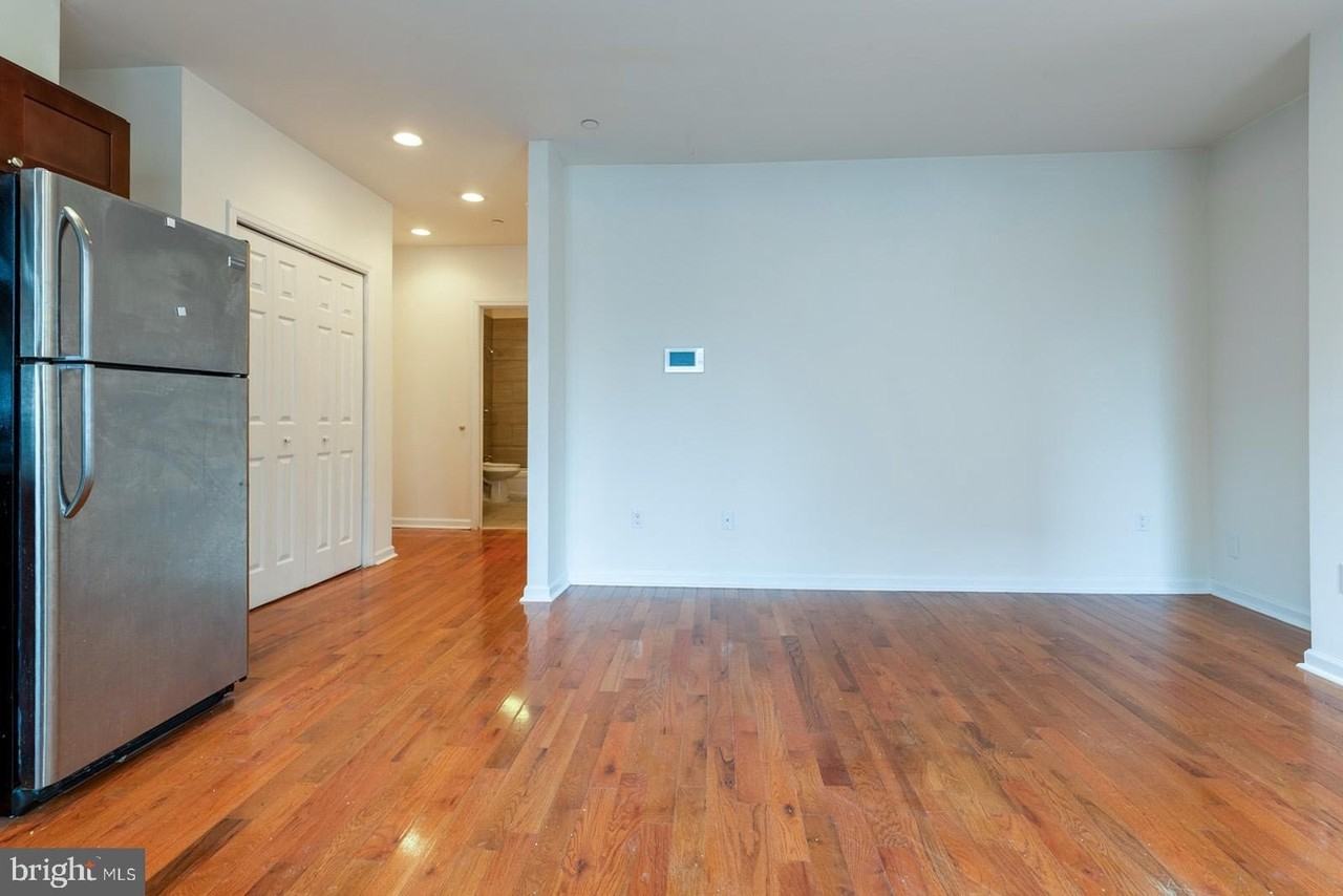 1429 Poplar St #1A - Photo 2 of 22