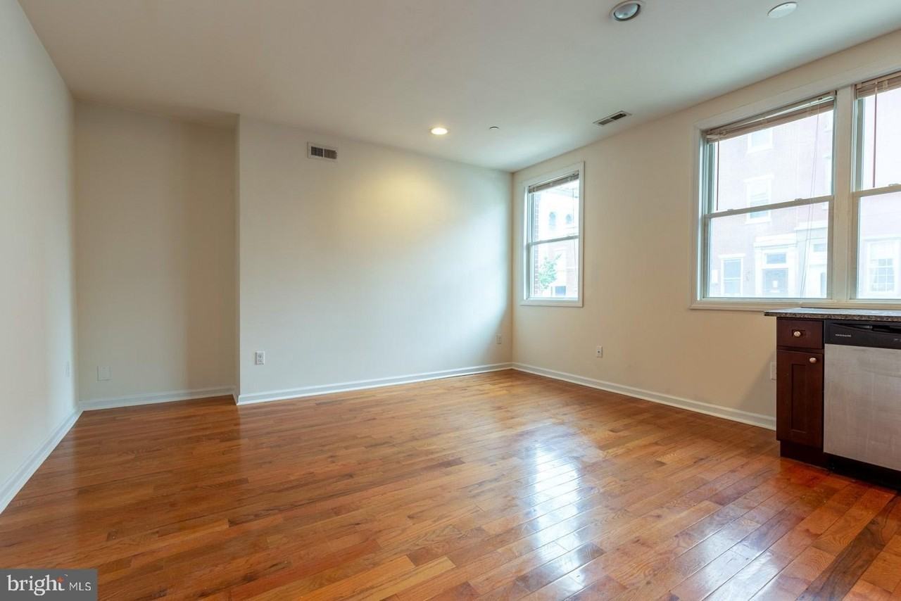 1429 Poplar St #1A - Photo 4 of 22