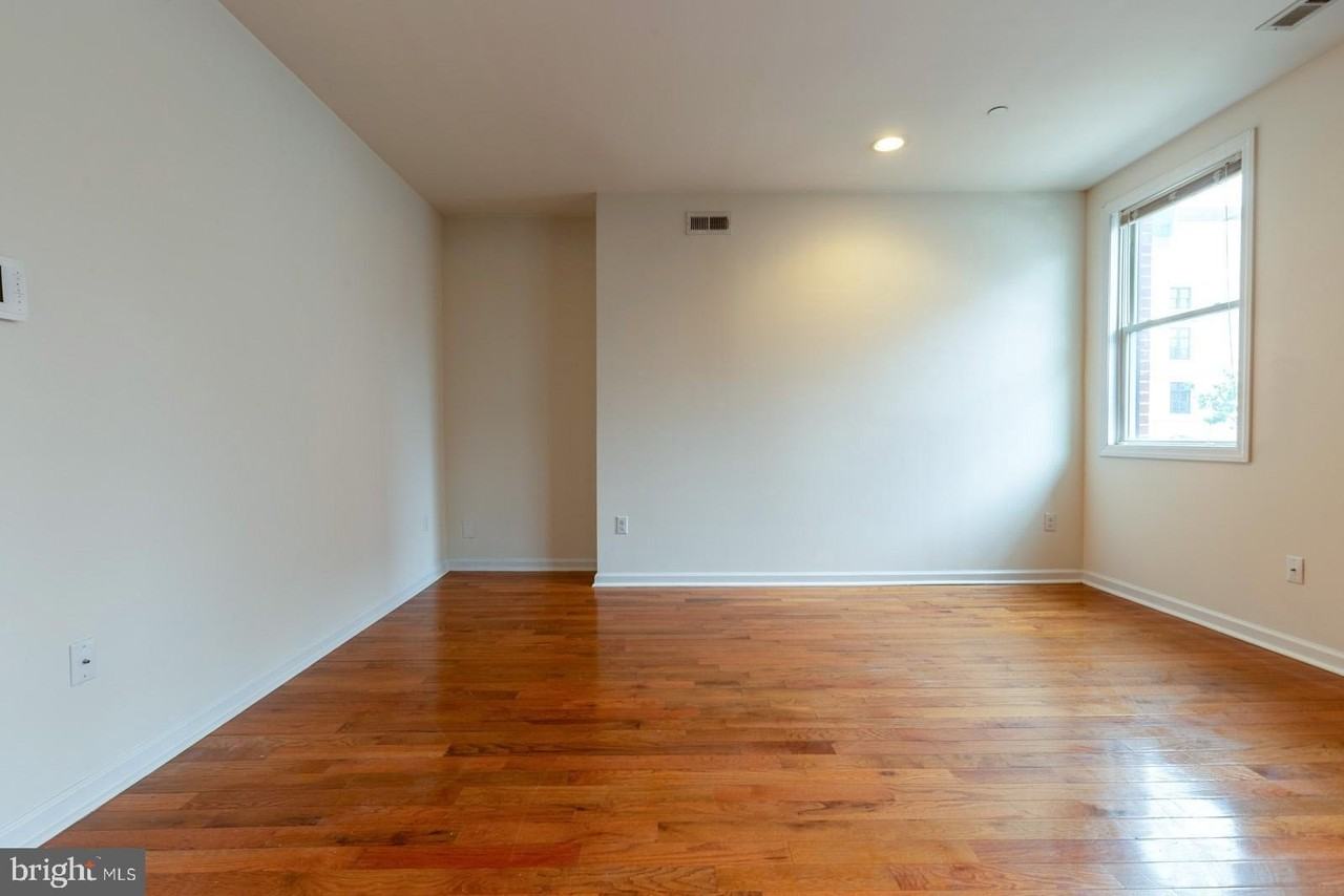 1429 Poplar St #1A - Photo 5 of 22