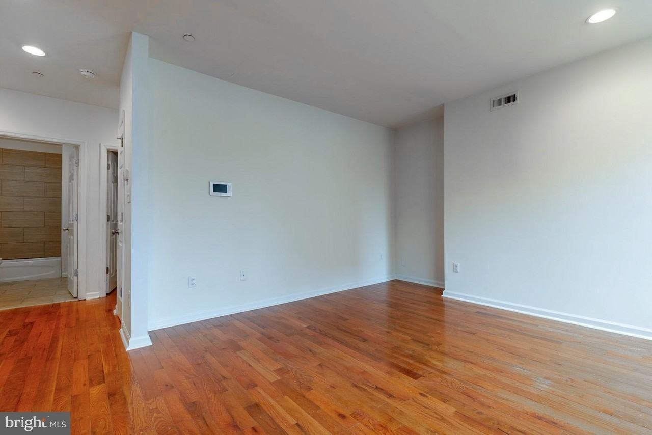 1429 Poplar St #1A - Photo 7 of 22