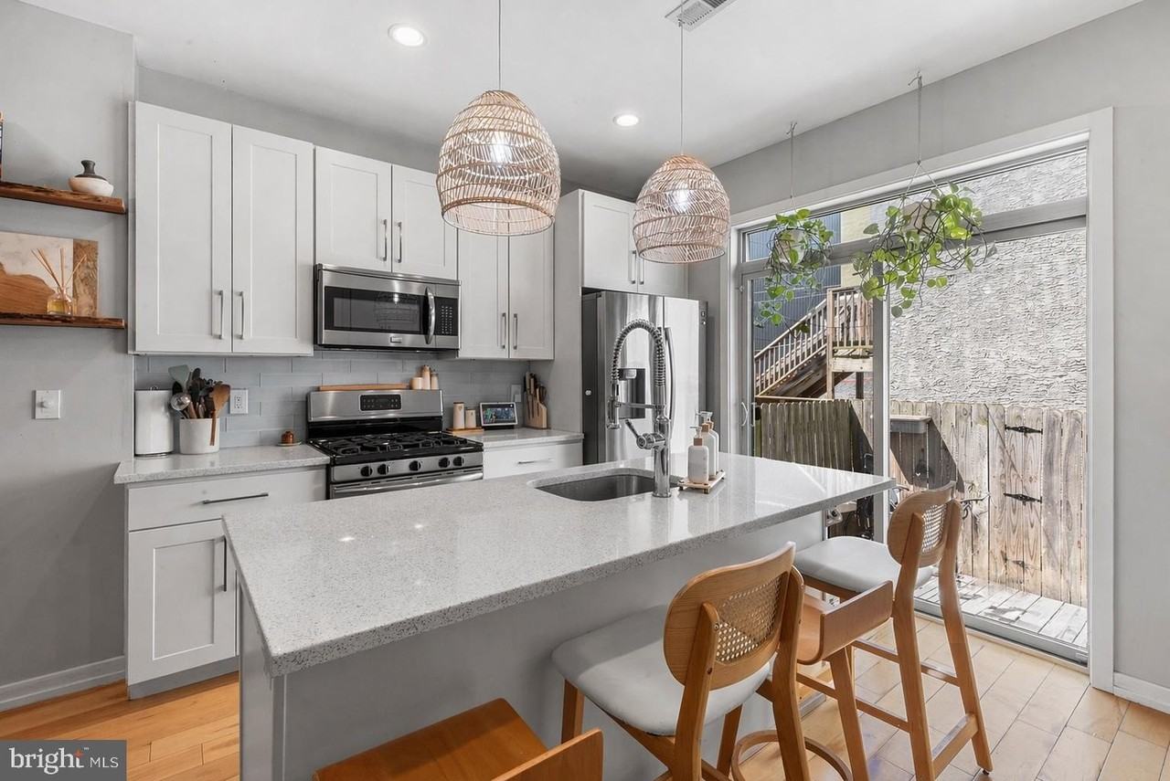 1204A S Bucknell St - Photo 2 of 29