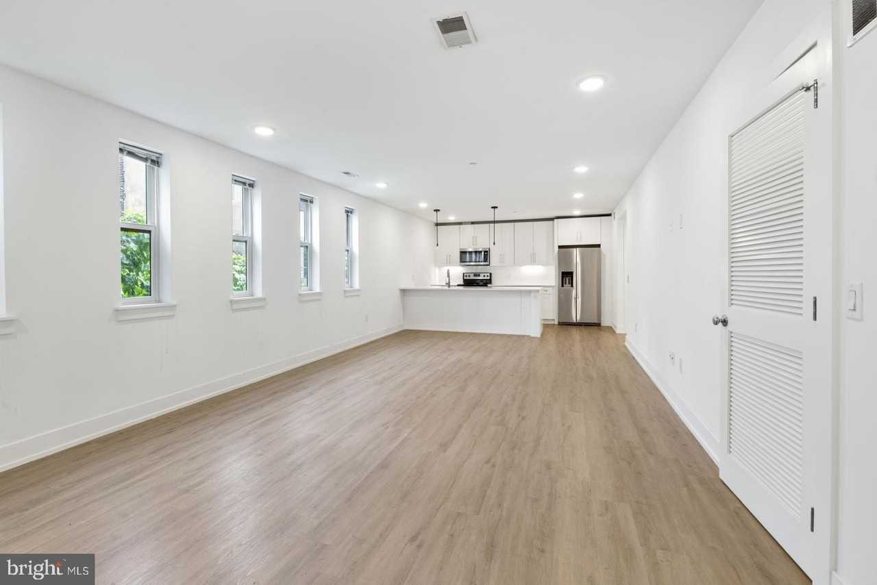 1335 N Marston St #402 - Photo 4 of 34