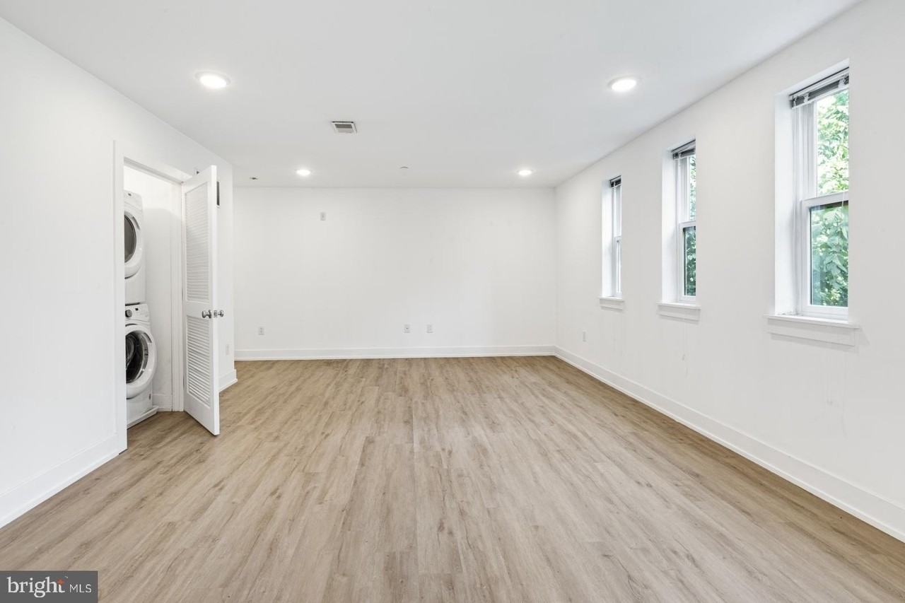 1335 N Marston St #402 - Photo 6 of 34