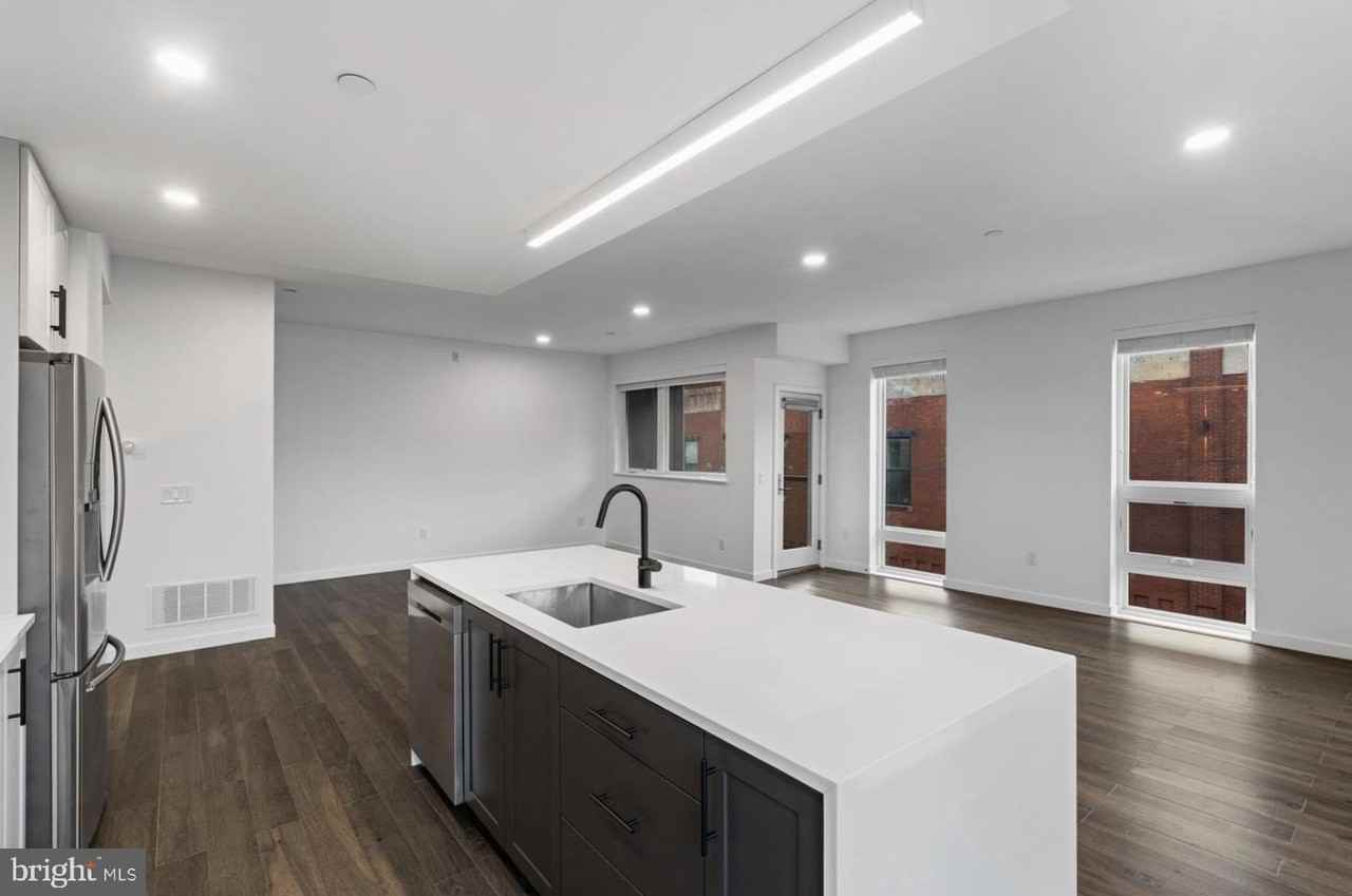 1501 N 31st St #405 - Photo 7 of 24