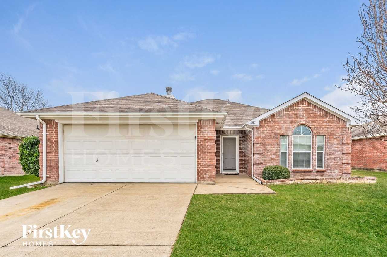 207 Amherst Dr