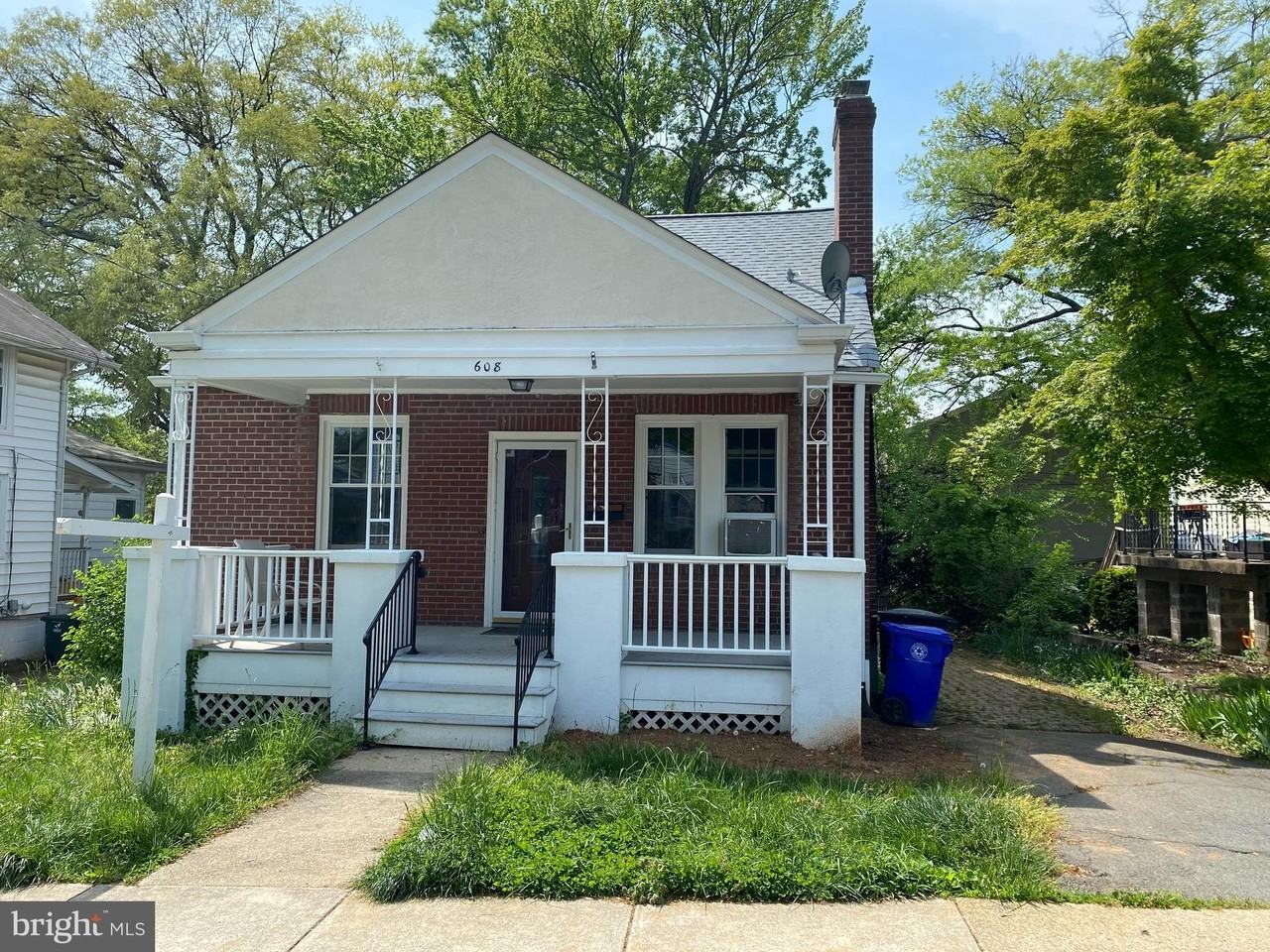 608 N Fillmore St - Photo 2 of 26