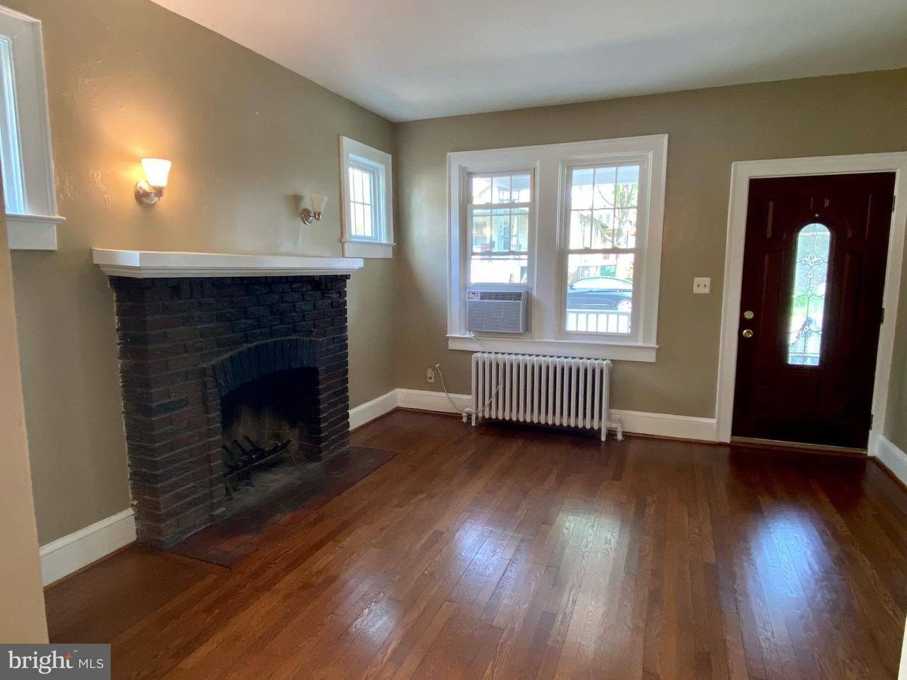 608 N Fillmore St - Photo 4 of 26