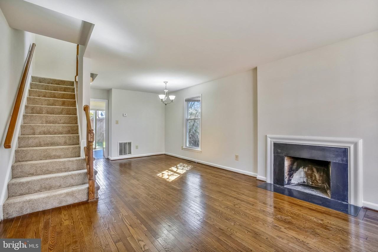1525 Oronoco St - Photo 2 of 30