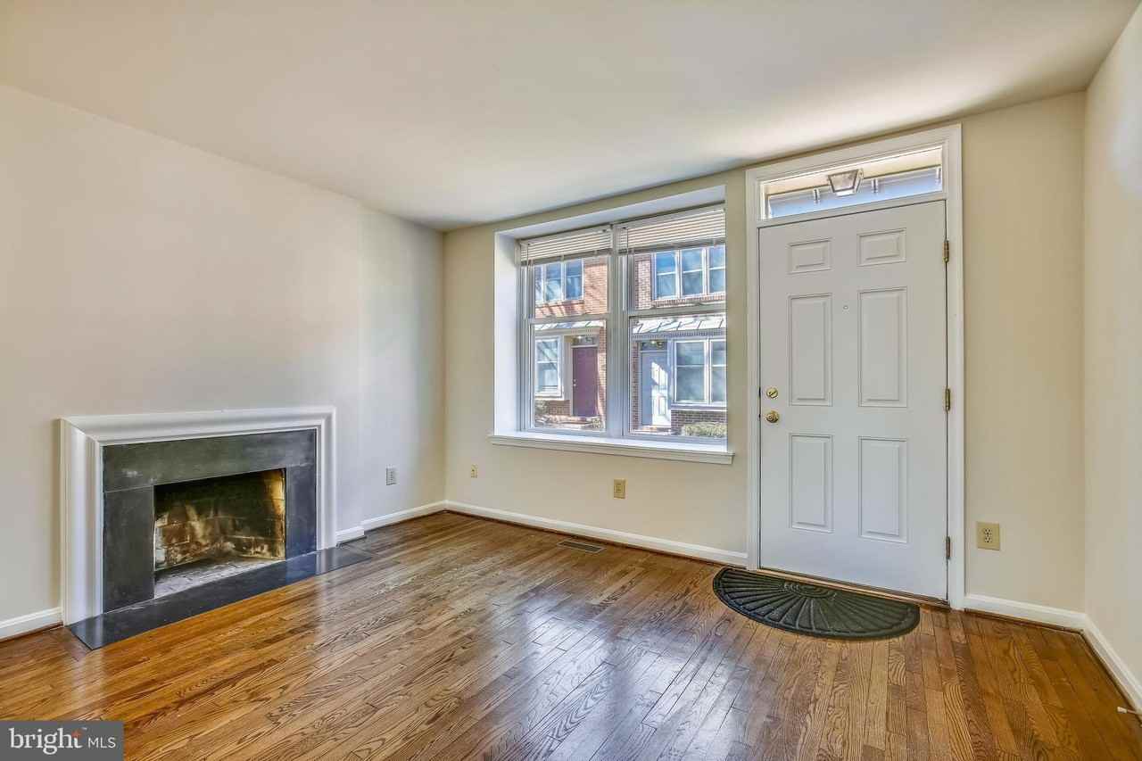 1525 Oronoco St - Photo 4 of 30