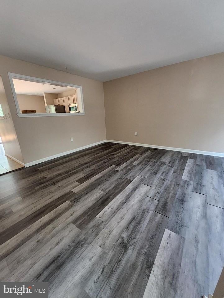 96 Dorset Ln - Photo 5 of 15