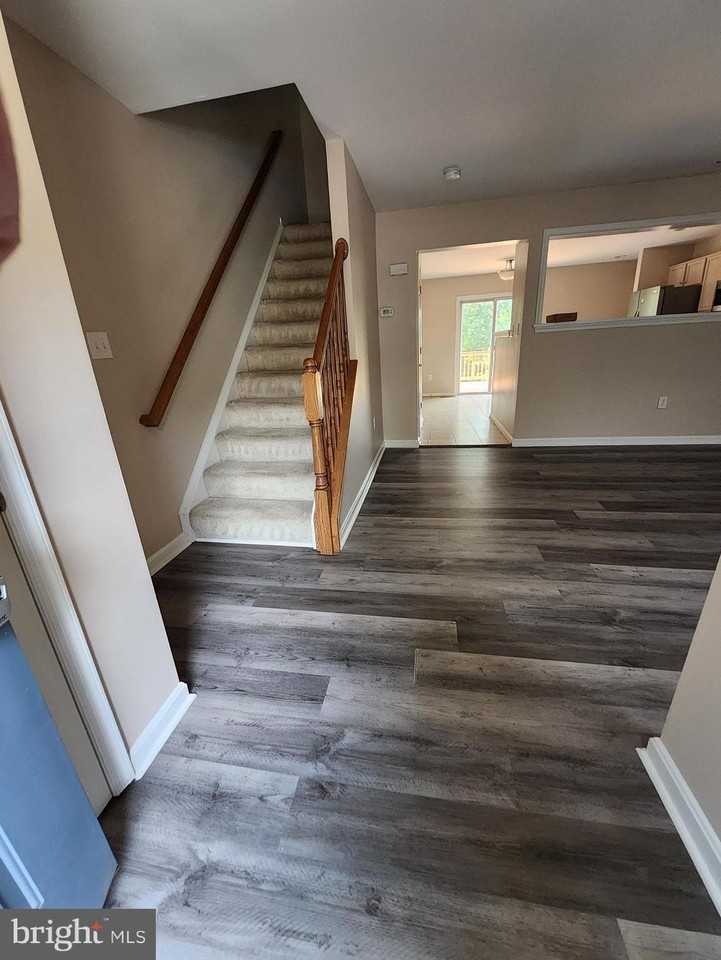 96 Dorset Ln - Photo 6 of 15