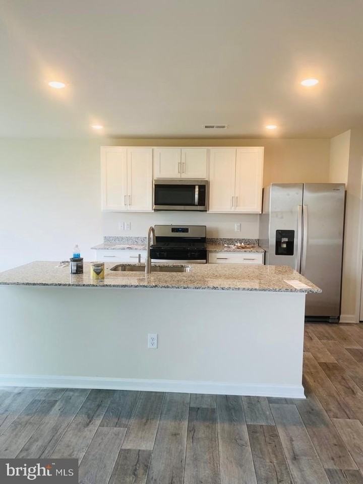 110 Gossard Way - Photo 2 of 27