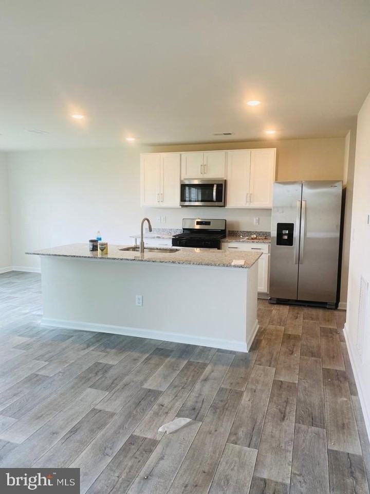 110 Gossard Way - Photo 3 of 27