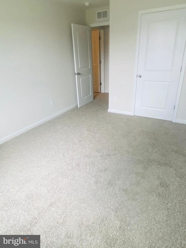 110 Gossard Way - Photo 7 of 27