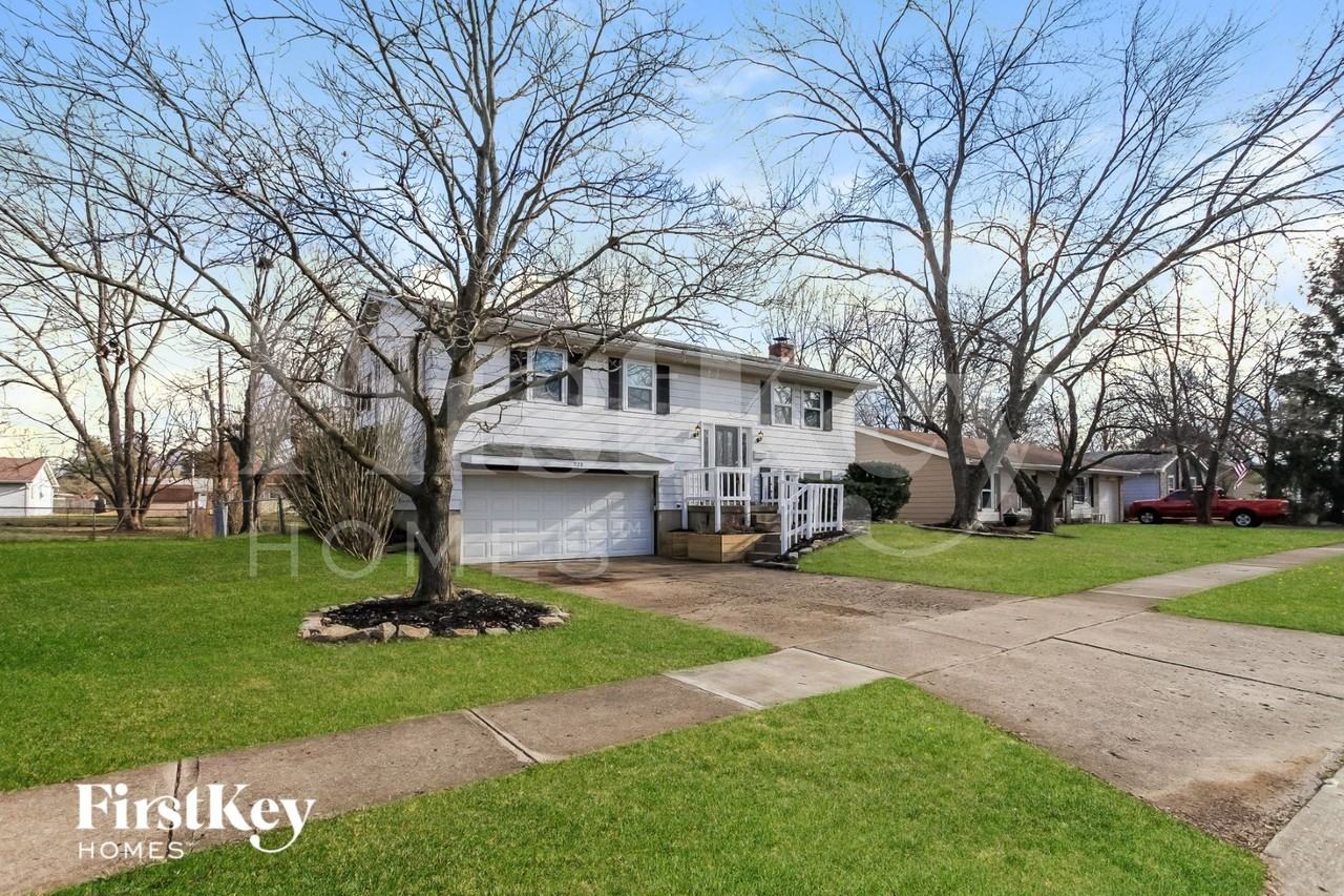 928 Cambridge Dr - Photo 2 of 15