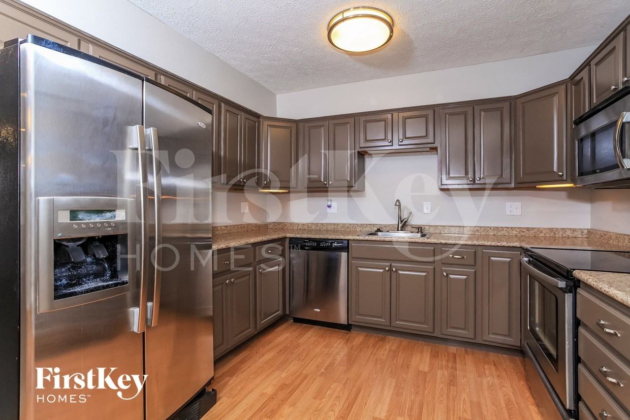 928 Cambridge Dr - Photo 6 of 15