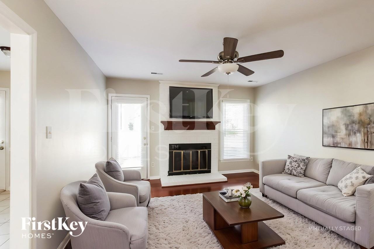 11701 Charnwood Ct - Photo 4 of 18