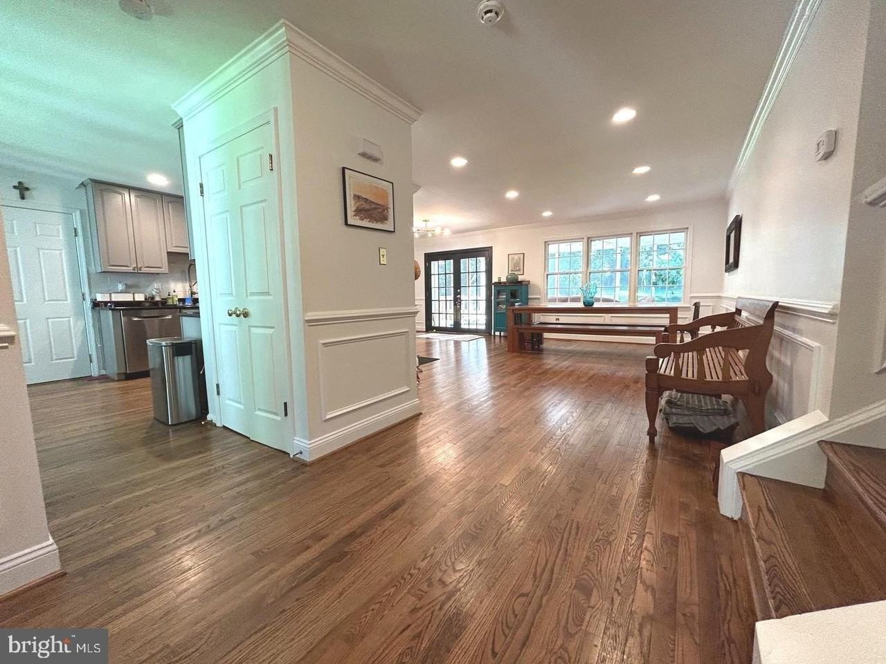 725 Forest Park Rd - Photo 2 of 18