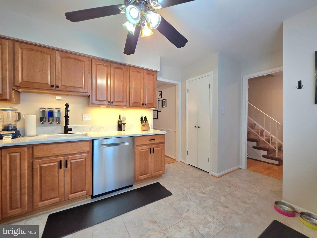 2805 Balliett Ct - Photo 5 of 25