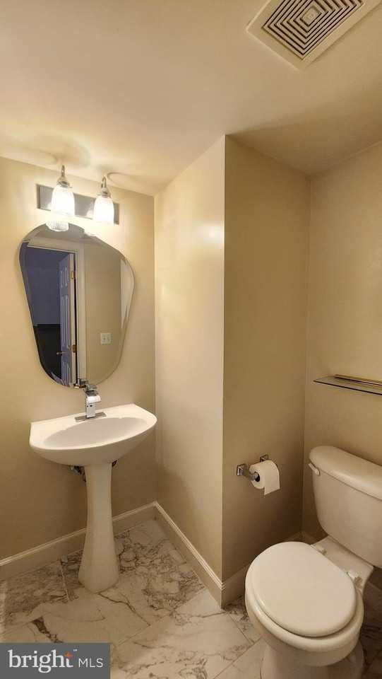 7719 Sullivan Cir - Photo 6 of 29