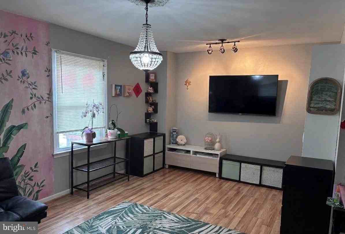 4360 Greenberry Ln - Photo 3 of 8