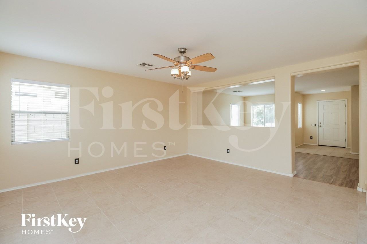 1730 E Maddison Cir - Photo 6 of 15