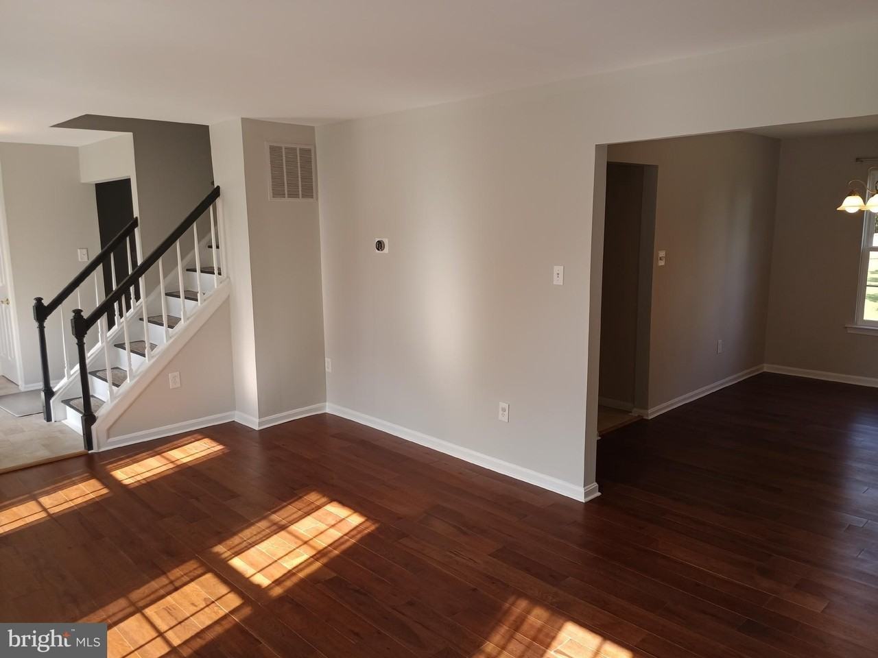 345 Silver Ridge Dr - Photo 3 of 36