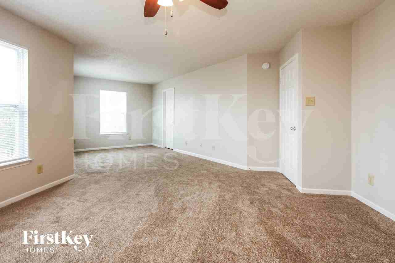 5769 Woodland Trace Blvd - Photo 7 of 15