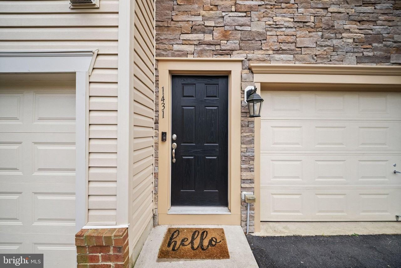 1431 Occoquan Heights Ct - Photo 2 of 50