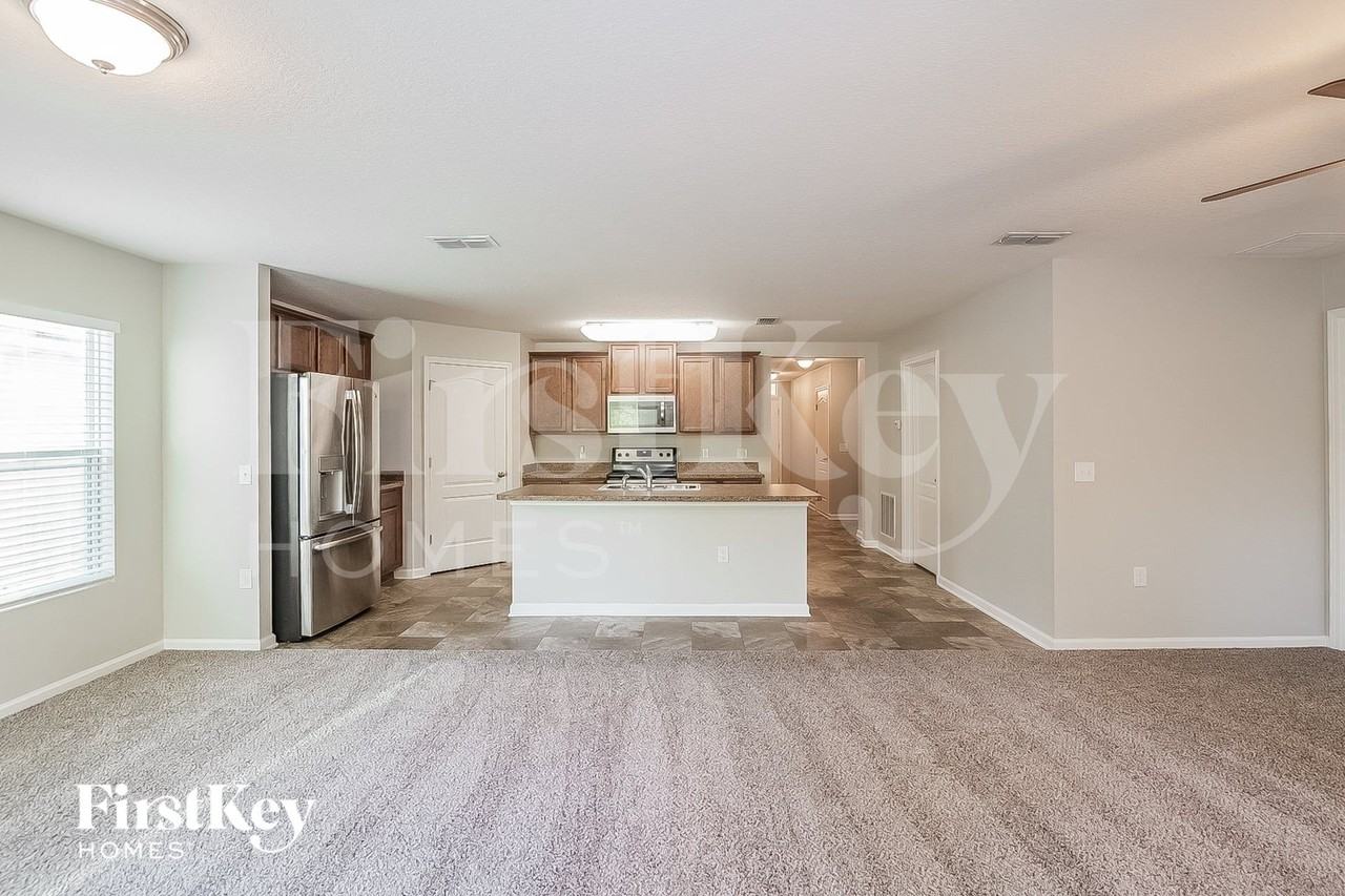 6817 Langford St - Photo 3 of 15
