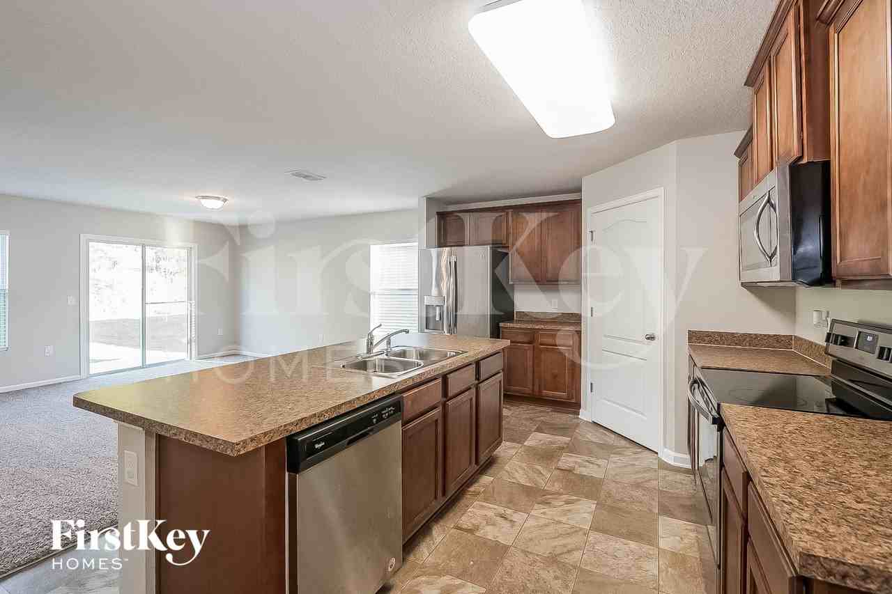 6817 Langford St - Photo 7 of 15