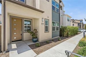 featured image of 208 Yerba