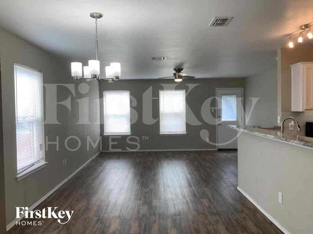 9964 Rio Doso Dr - Photo 3 of 17