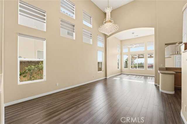 2536 Brennen Way - Photo 2 of 8