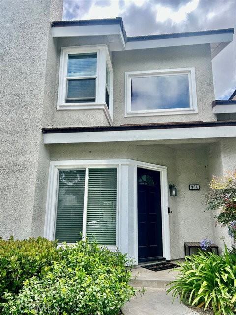 204 Greenmoor
