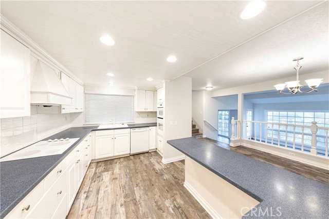 24011 Catamaran Way #3 - Photo 5 of 8