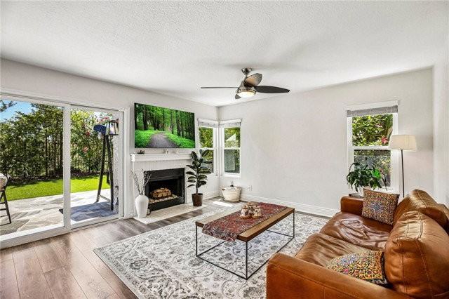 24882 Oxford Dr - Photo 6 of 8