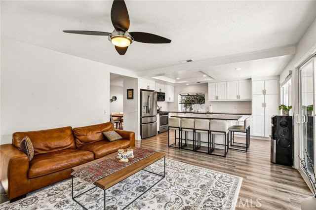 24882 Oxford Dr - Photo 7 of 8