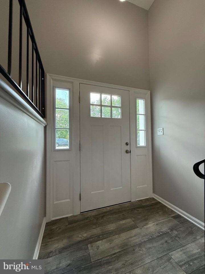 238 Betty Lewis Dr - Photo 3 of 28