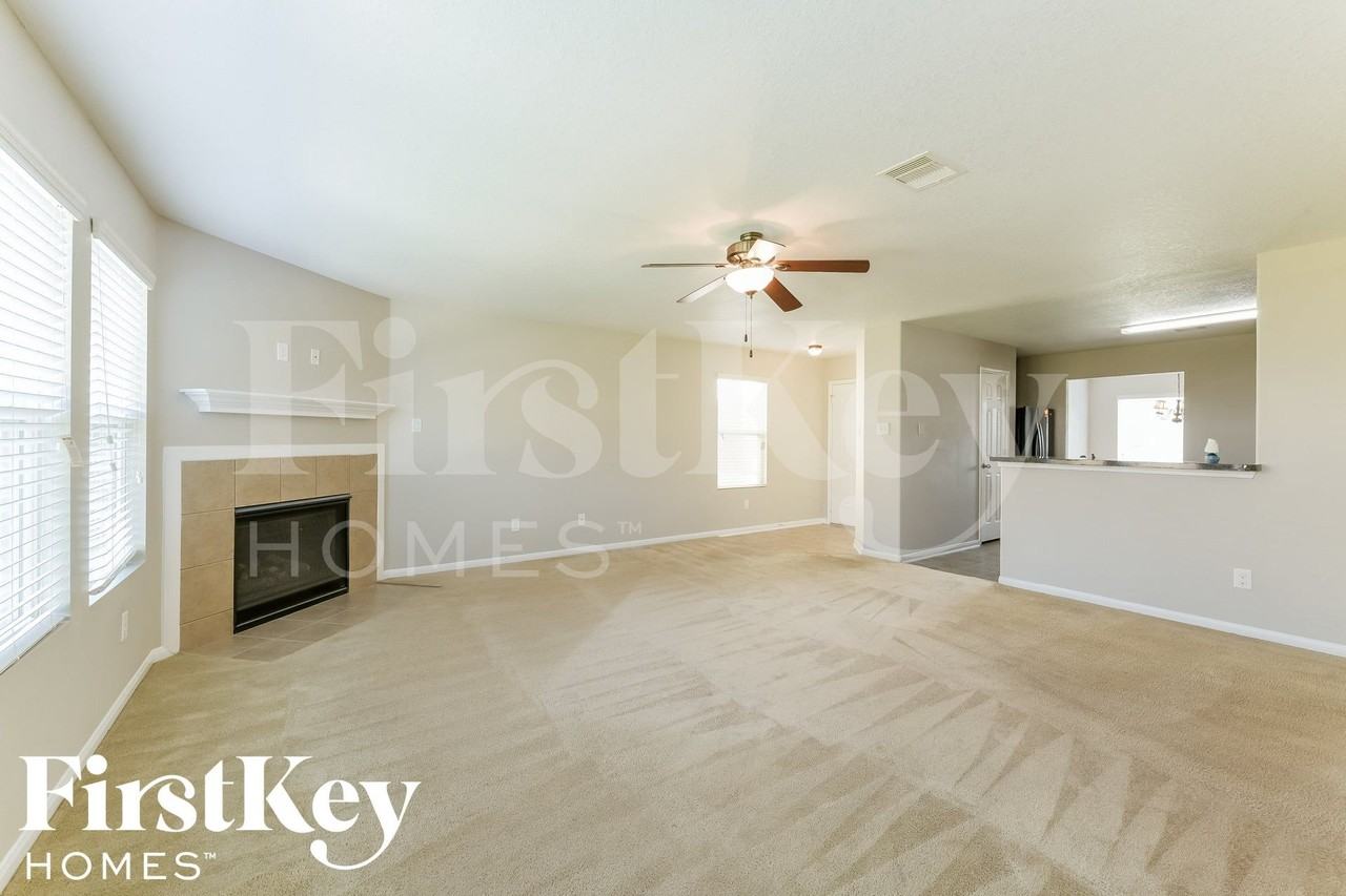 9909 Hyacinth Way - Photo 4 of 15