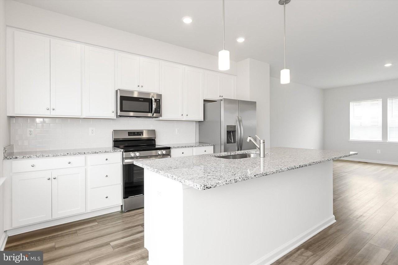 405 17th Ave - Photo 6 of 35