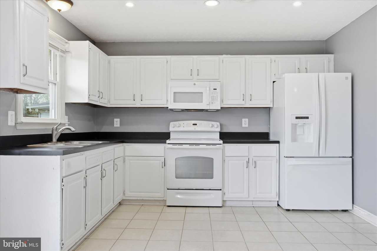 105 Marl Dr - Photo 4 of 17