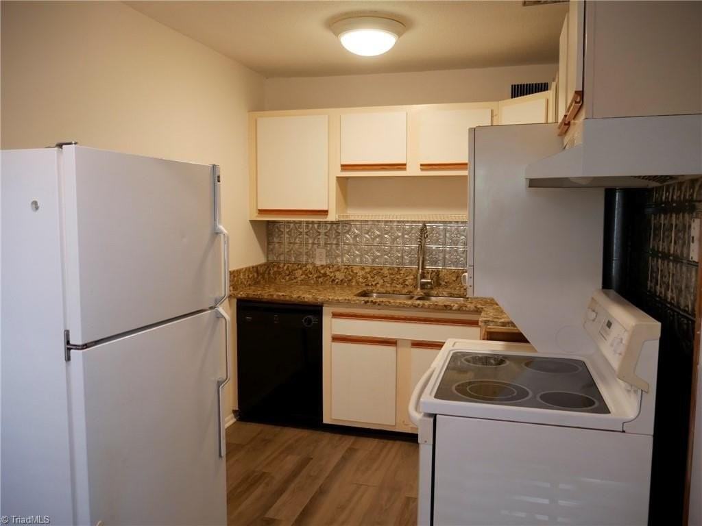 3822 Country Club Rd #J - Photo 5 of 19